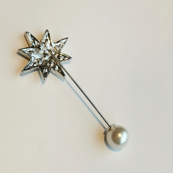 CRYSTAL Star and pearl stick pin - Picture 2 of 4